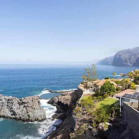 Home2book Luxury Seaviews Los Gigantes, Pool Santiago del Teide