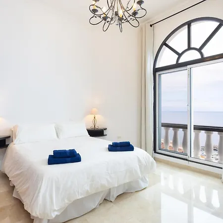 Home2book Luxury Seaviews Los Gigantes, Pool Vila Santiago del Teide
