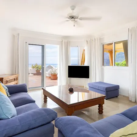 Vila Home2book Luxury Seaviews Los Gigantes, Pool *