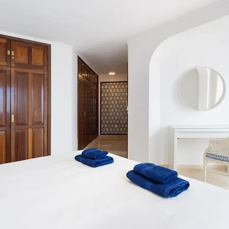 Home2book Luxury Seaviews Los Gigantes, Pool Santiago del Teide