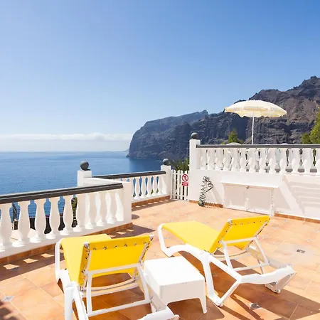 Home2book Luxury Seaviews Los Gigantes, Pool Villa Santiago del Teide